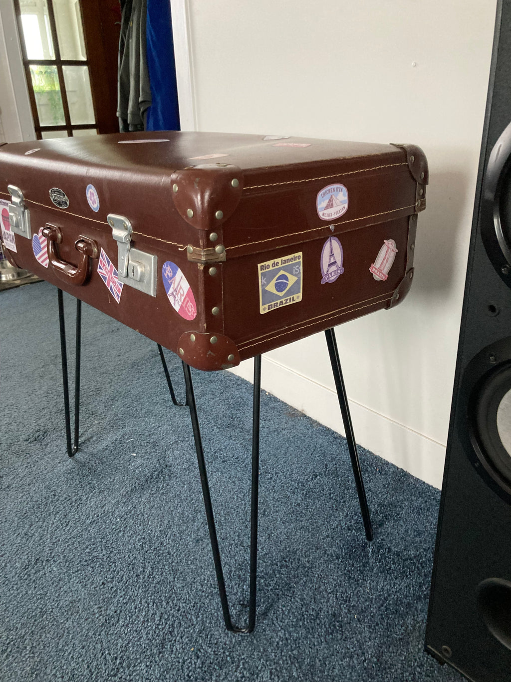 Vanguard suitcase table