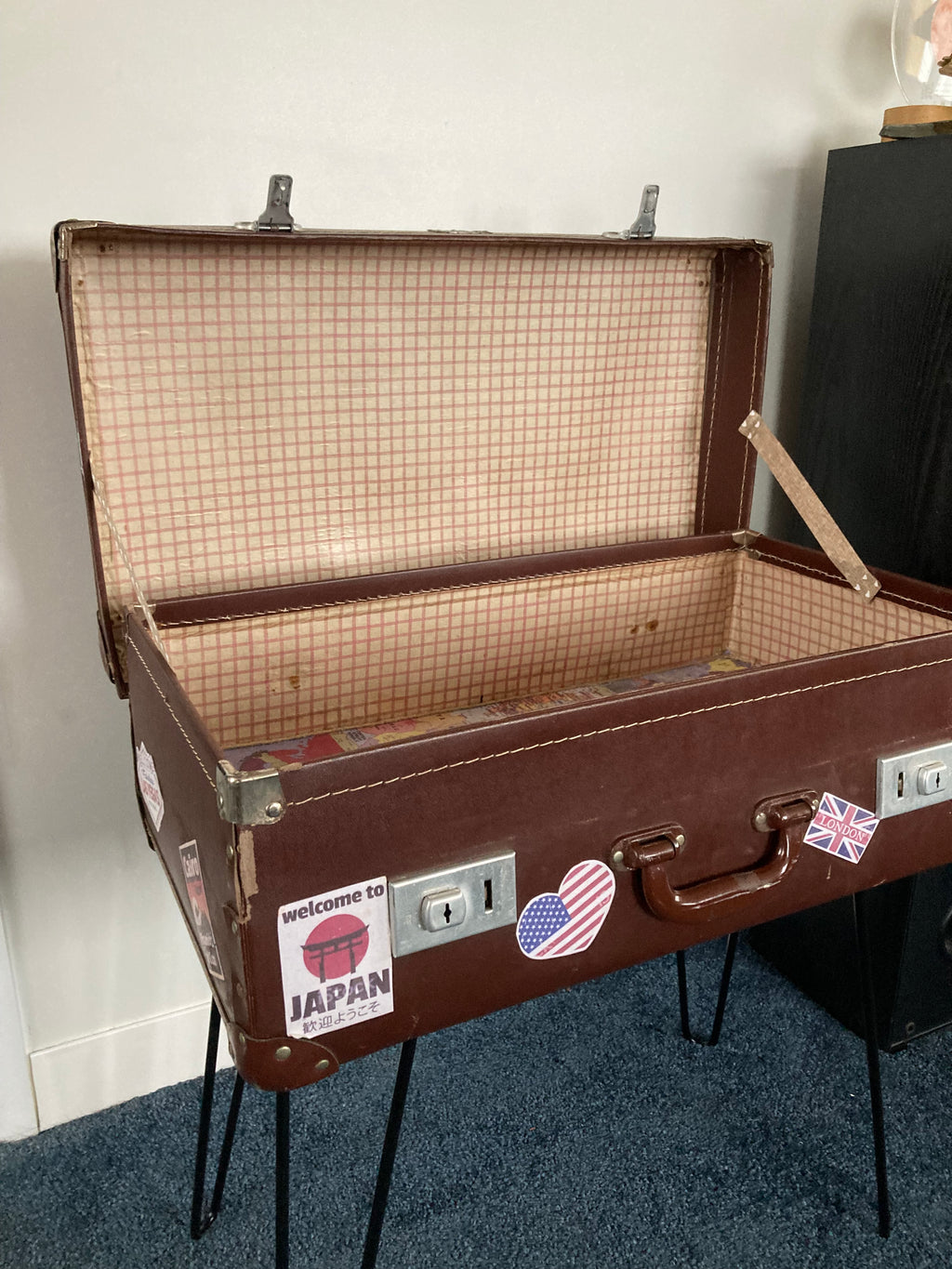 Vanguard suitcase table